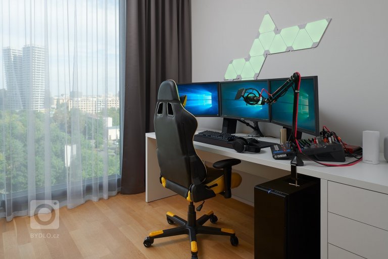 add picture to album