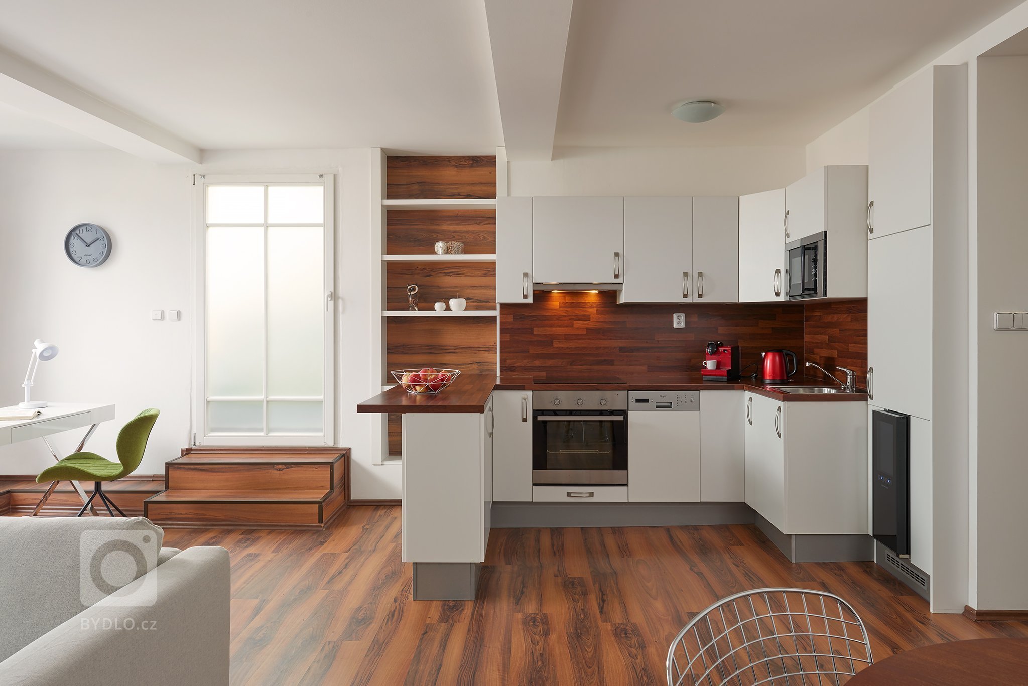 Realizace bytu, která plynule navazovala na již fungující projekt (Byt ke krátkodobým pronájmům I).

Předmětem projektu byl opět dvoupokojový byt s…