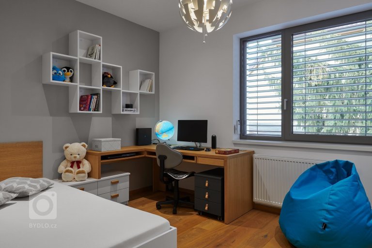 add picture to album