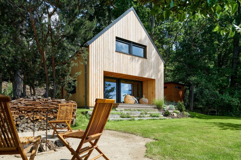 add picture to album