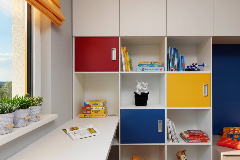 Jediným, ale zato zásadním přáním sedmiletého chlapce, zapáleného fotbalisty, bylo vytvoření dětského pokoje á la fotbalový klub FC Barcelona s možností…