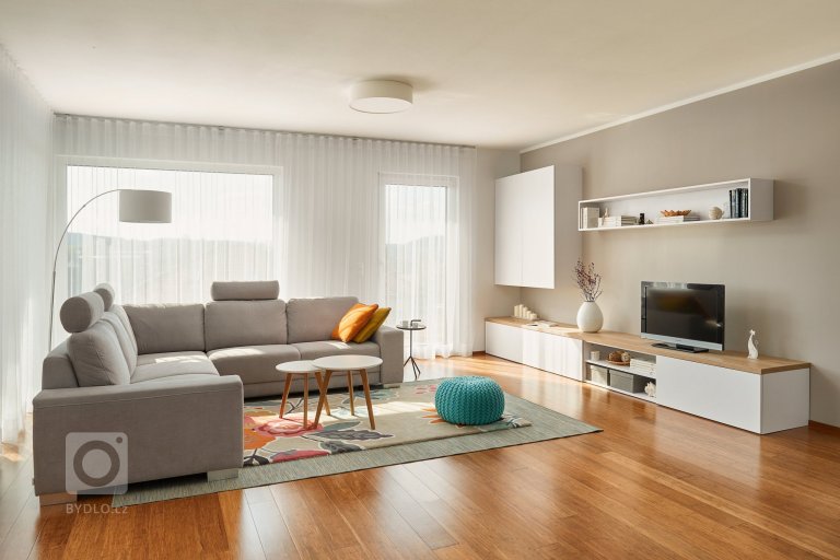 add picture to album