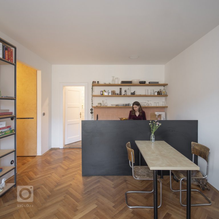 add picture to album