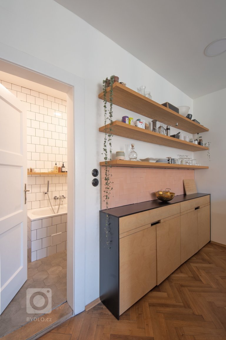 add picture to album