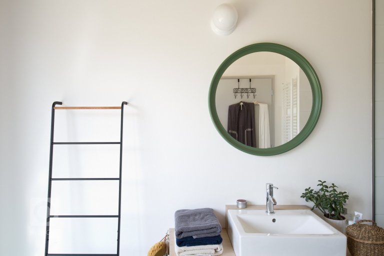 add picture to album