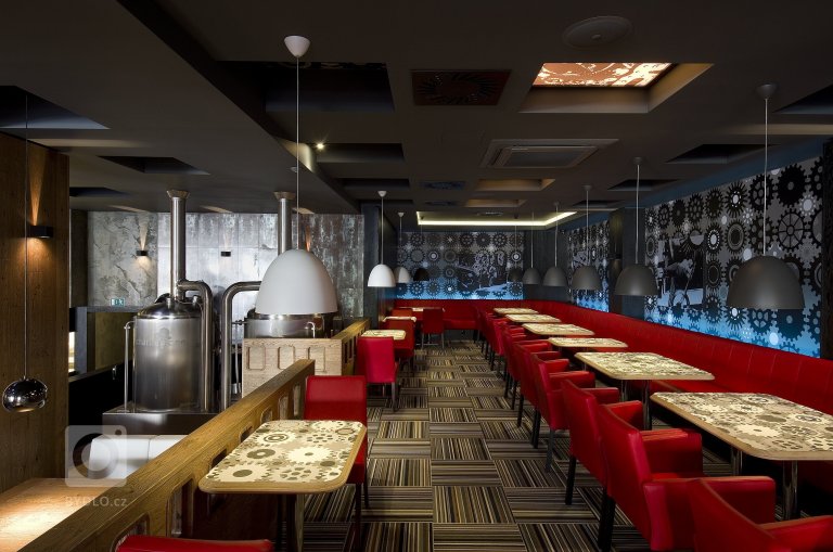 add picture to album