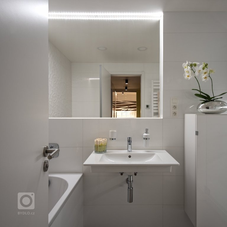 add picture to album