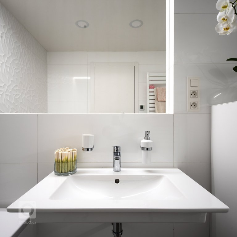 add picture to album