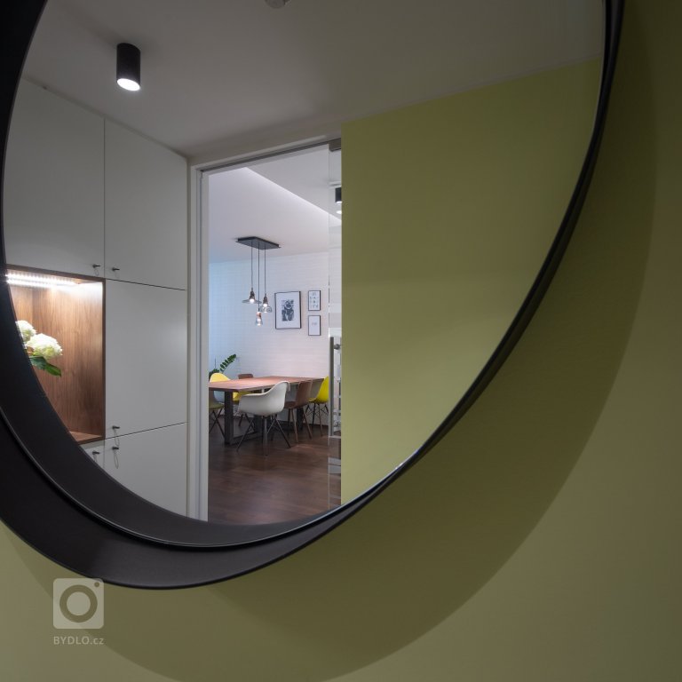 add picture to album