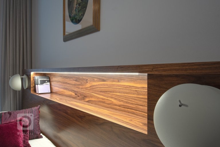 add picture to album