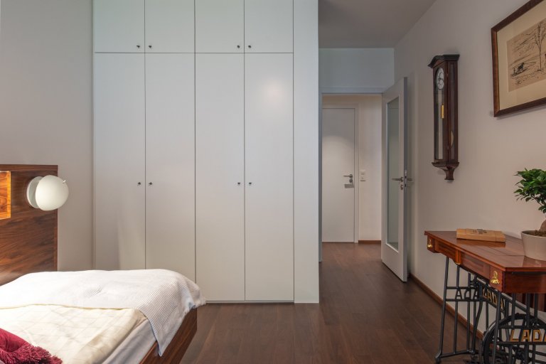 add picture to album