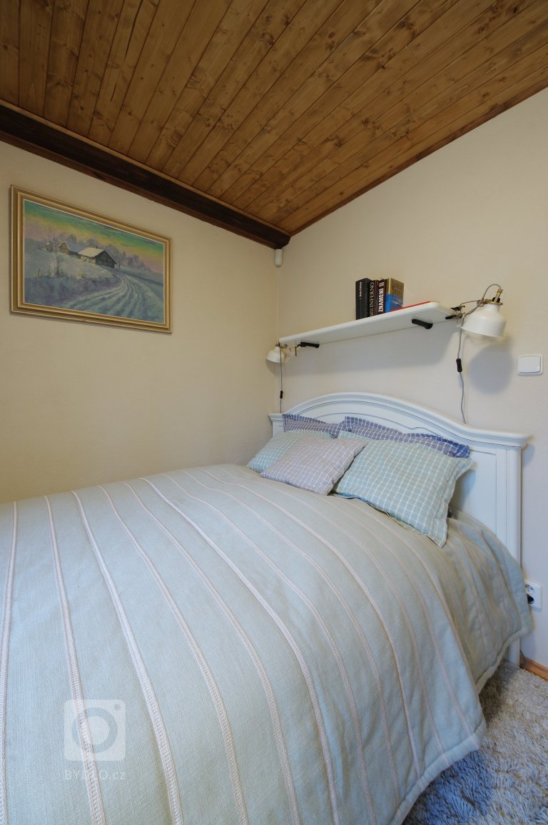 add picture to album