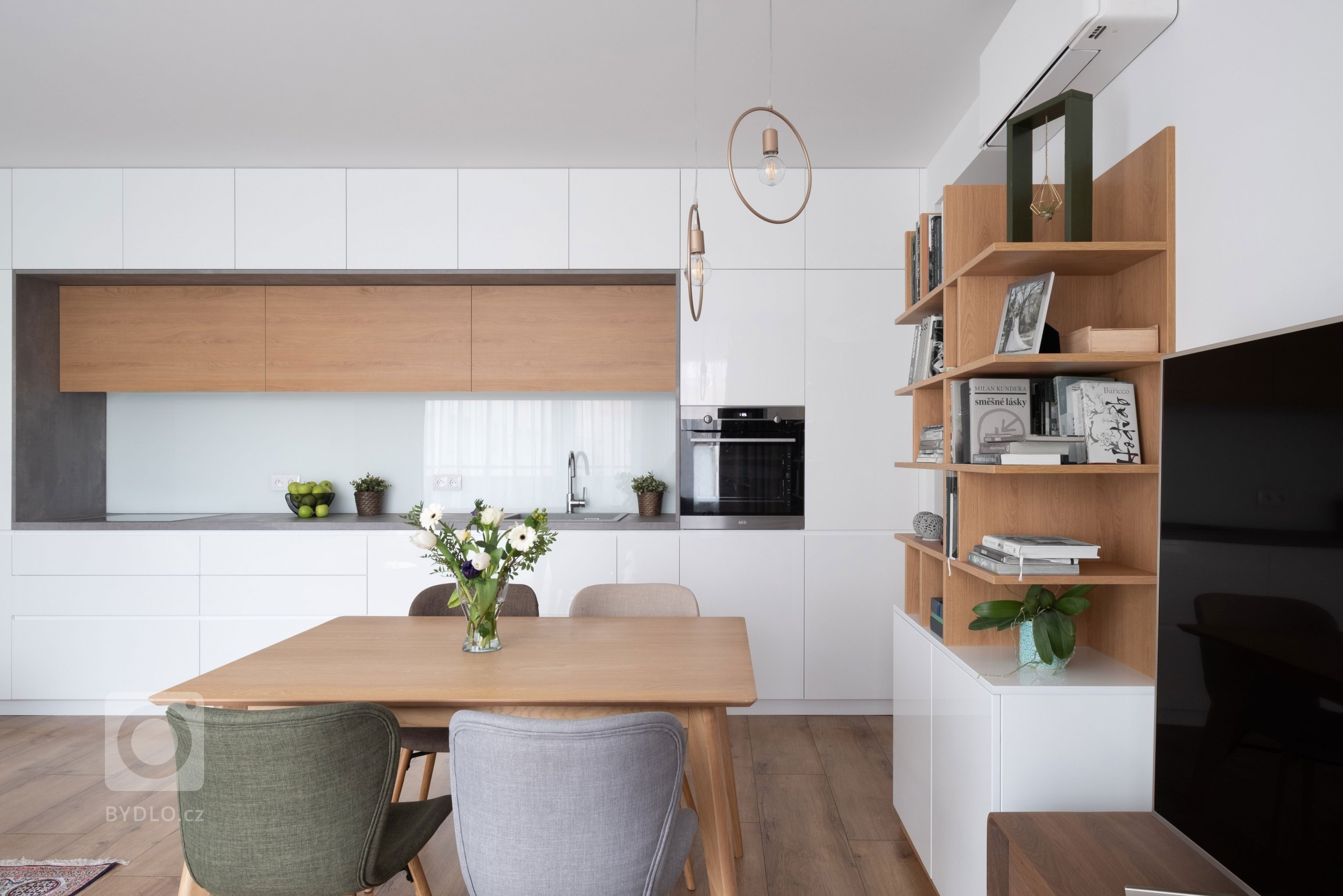 &nbsp;Vedeli ste, že budova Zimák Rezidencie je &quot;recyklovaná&quot; budova prerobená na bývanie?&nbsp;Funkčno krásne navrhnutý byt pre príjemných&nbsp…