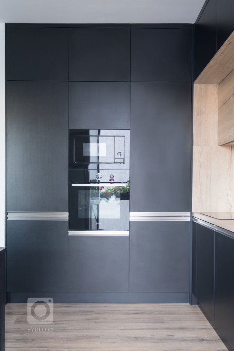 add picture to album