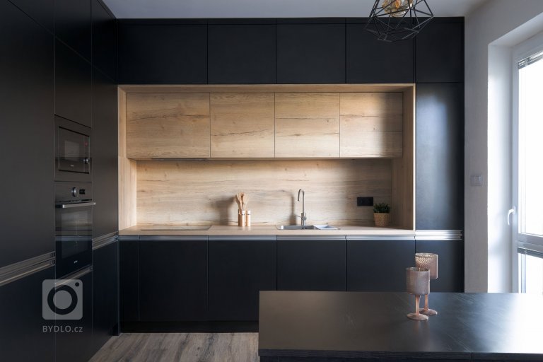 add picture to album