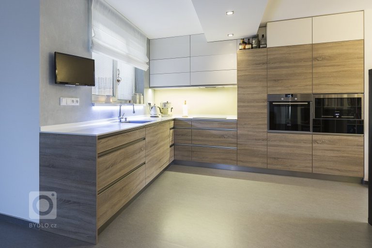 add picture to album