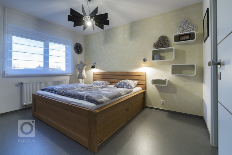 add picture to album