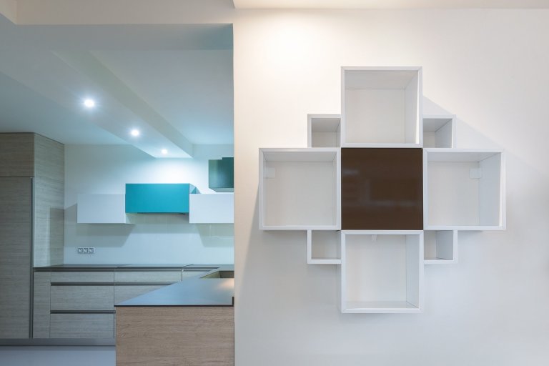 Tyrkysová.&nbsp;Pojmenování barvy je odvozeno od tyrkysu,&nbsp;kamene, který byl pro staré civilizace posvátný, přinášející štěstí a ochranu.&nbsp;V&nbsp…