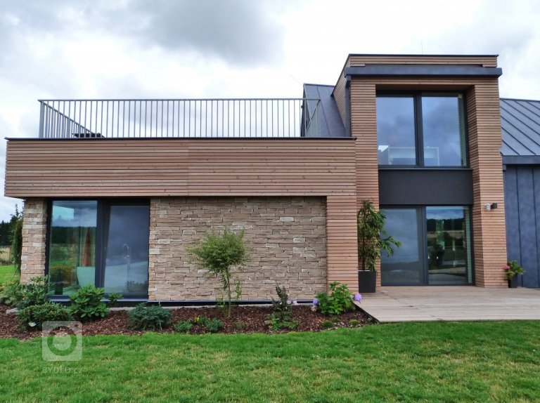 add picture to album