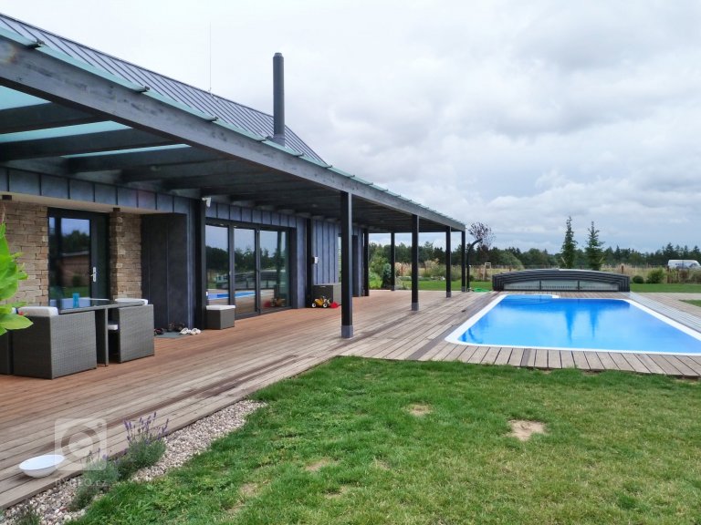 add picture to album