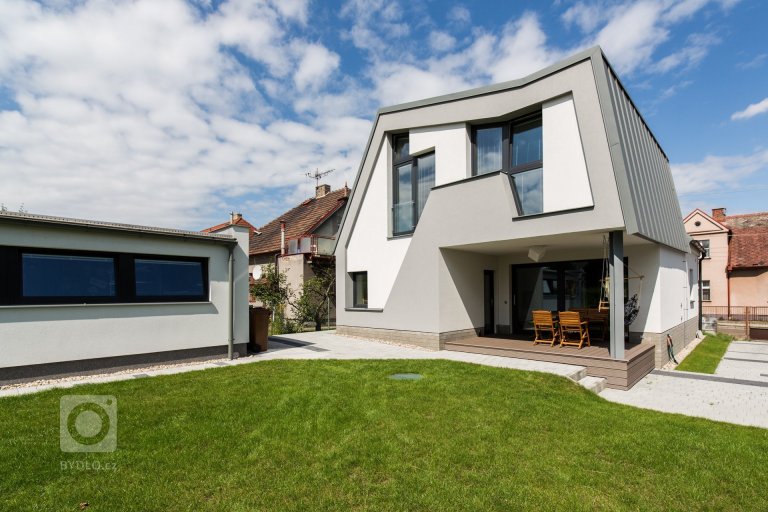 add picture to album