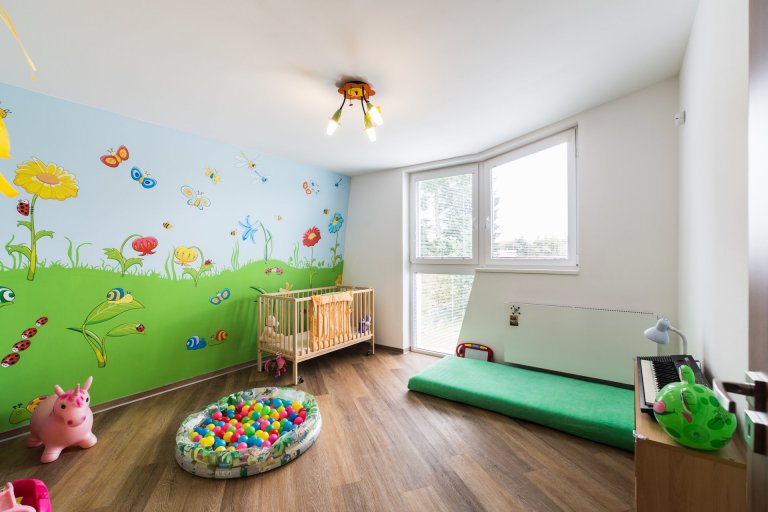 Realizace projektu, od prvotní vizualizace až po kompletní realizaci, trvala 2 roky.
Asymetričnost tohoto domu vypovídá o&nbsp;povaze a životním stylu jejich…