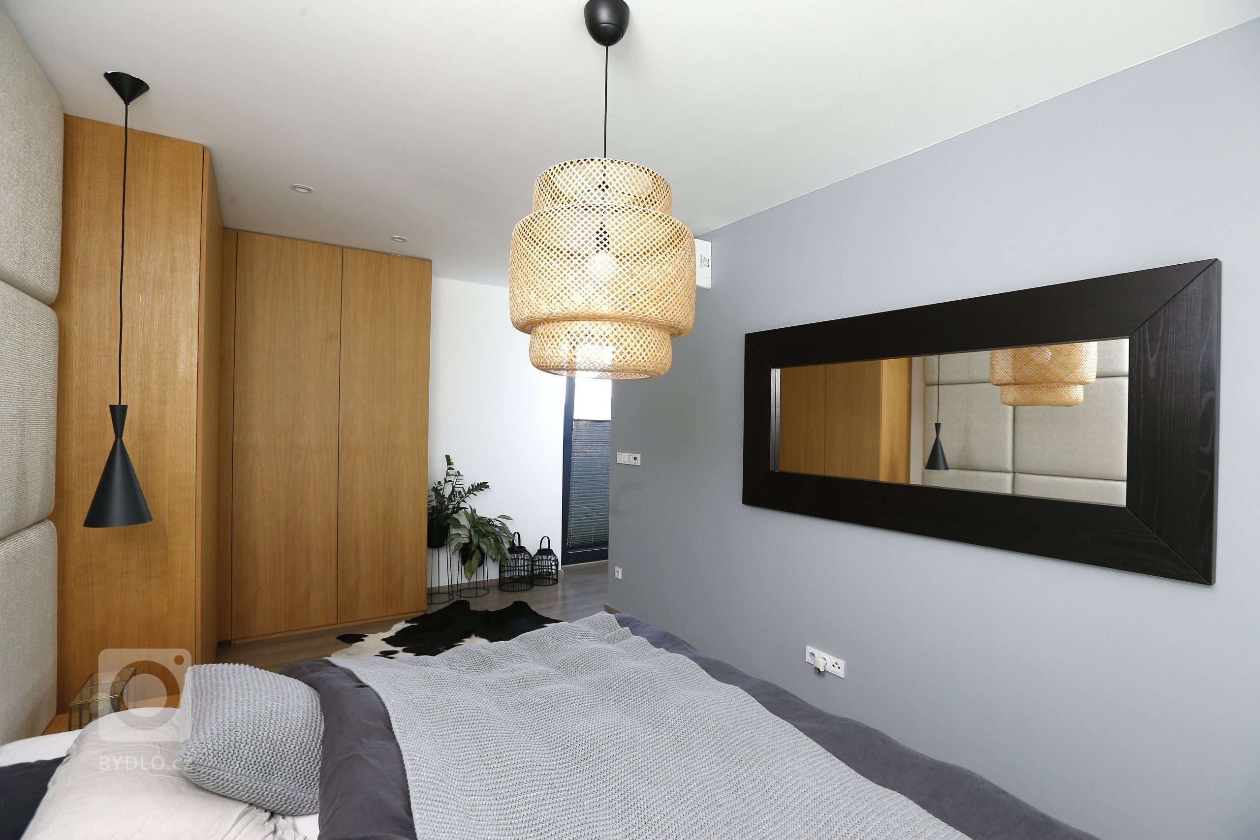 Jedná se o novostavbu rodinného domu &ndash; stavba pro bydlení 4-členné rodiny s dispozicí 5+kk o celkové užitné ploše 326,92 m2.

Příjezd a vchod k rodinnému…