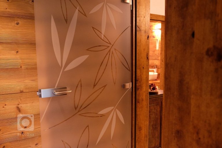 add picture to album