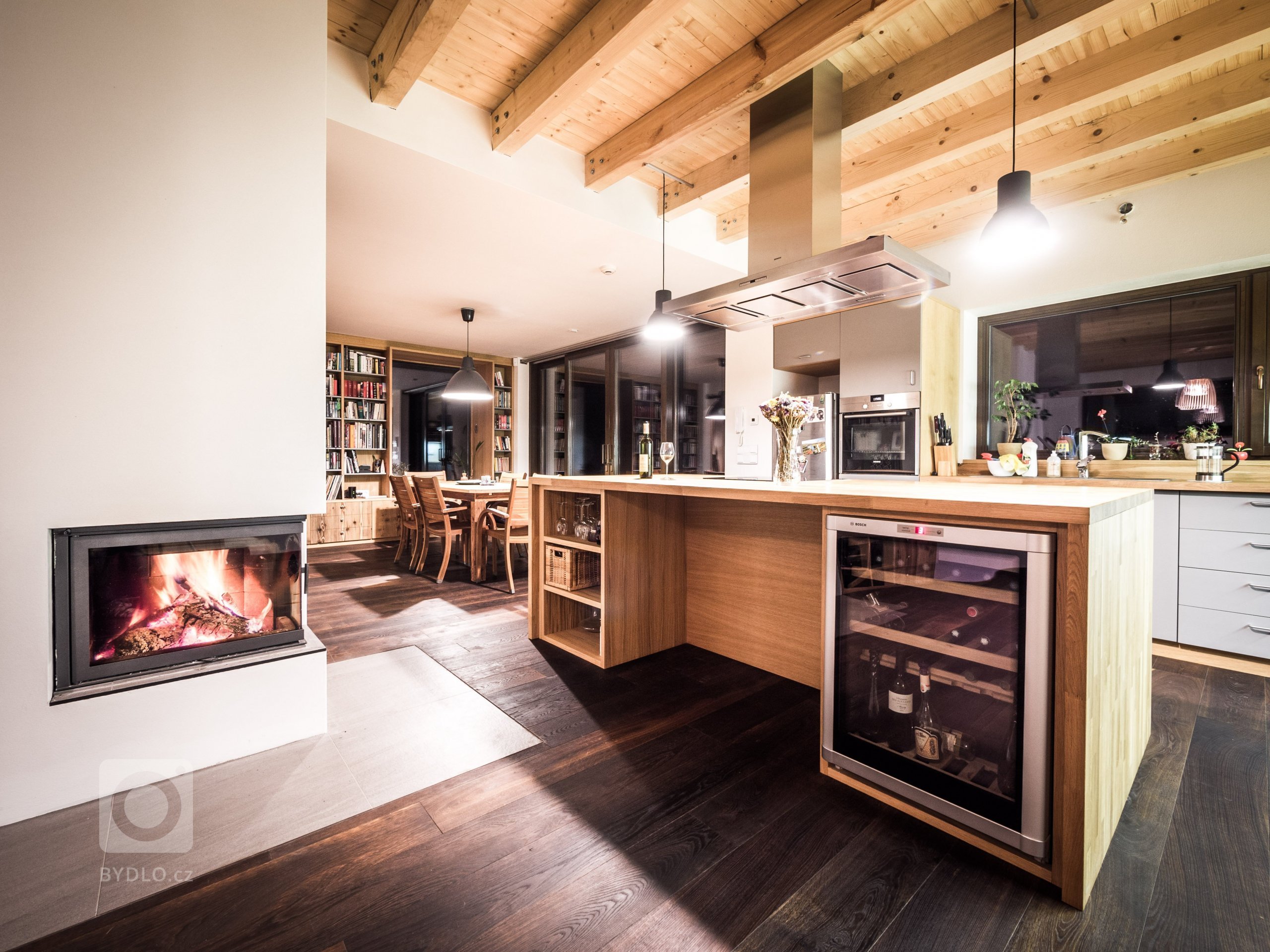 Nově postavený rodinný dům v obci Zdiby poblíž našeho hlavního města dostal díky koncepci veškerého vybavení do přírodních materiálů netradiční tvář. Byl to…