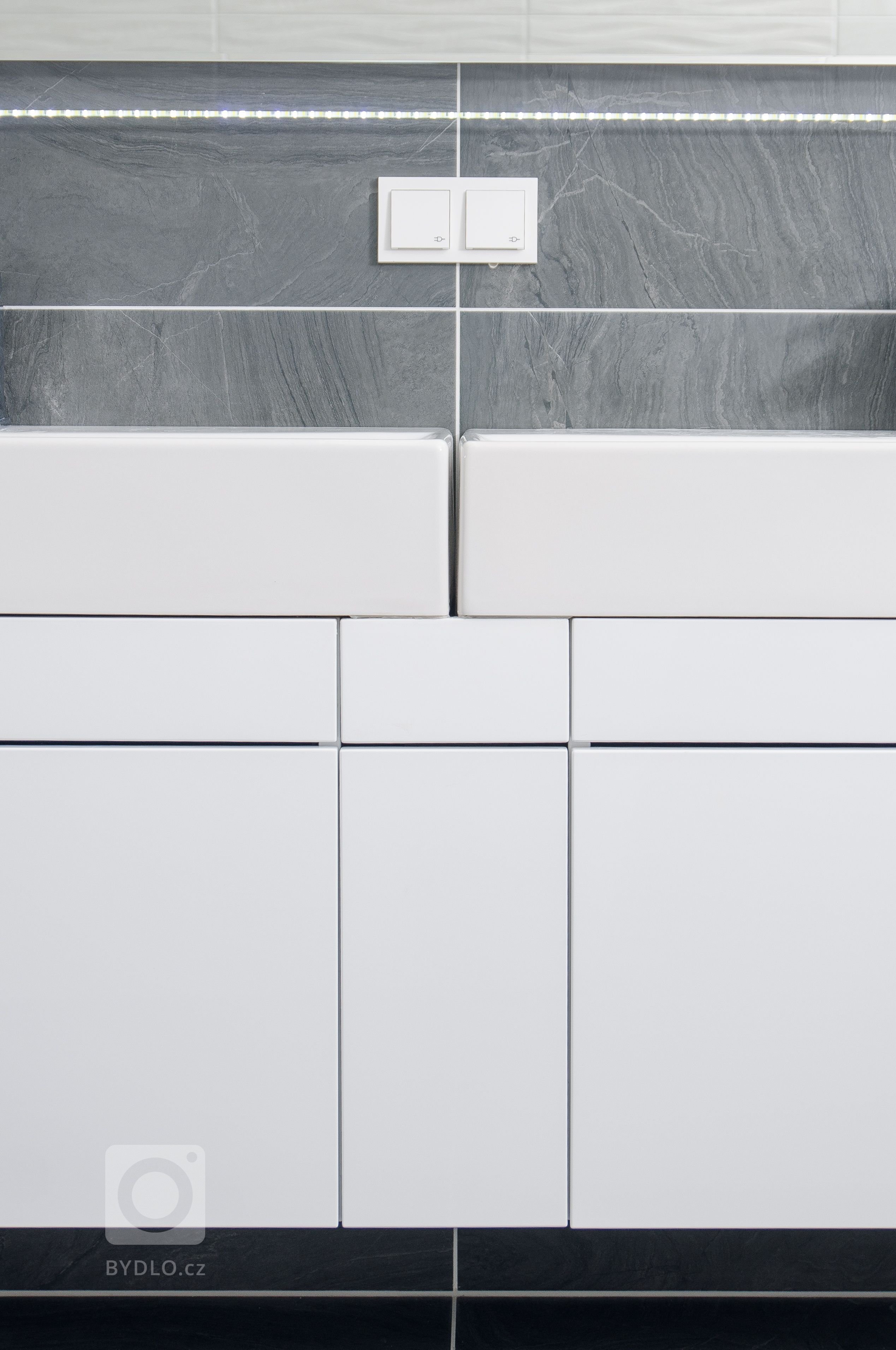 I koupelna se může stát nejoblíbenější místností v domě, stačí jen vystoupit ze stereotypů nabídek obchodů a nechat si jí vyrobit přímo &quot;na tělo&quot;.…