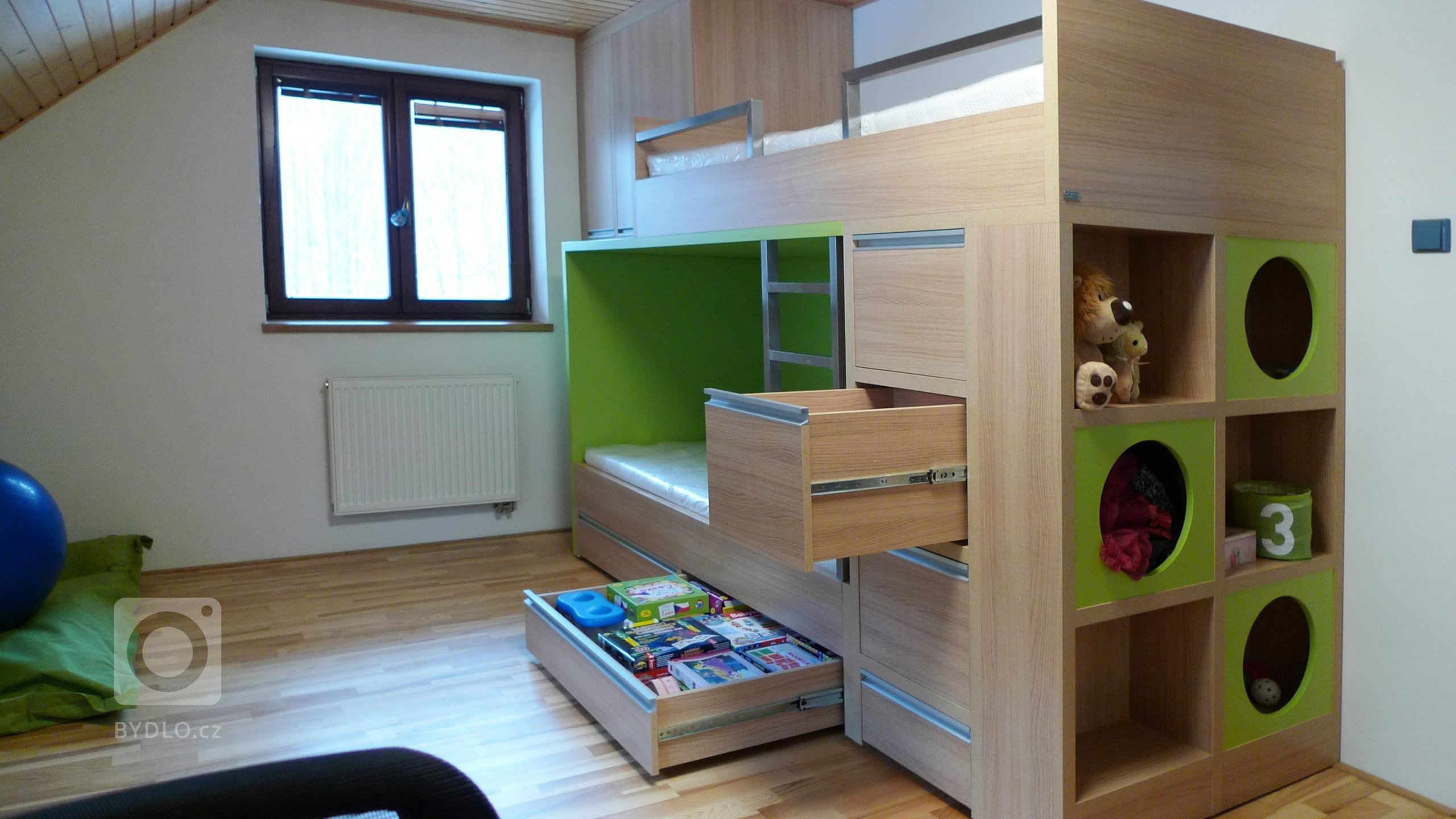 Na začátku roku jsme dokončili &quot;úpravu&quot; dětského pokoje pro dvě holčičky ve věku 8 a 5 let. Tato úprava probíhala tak, že když jsme přišli pokoj v…