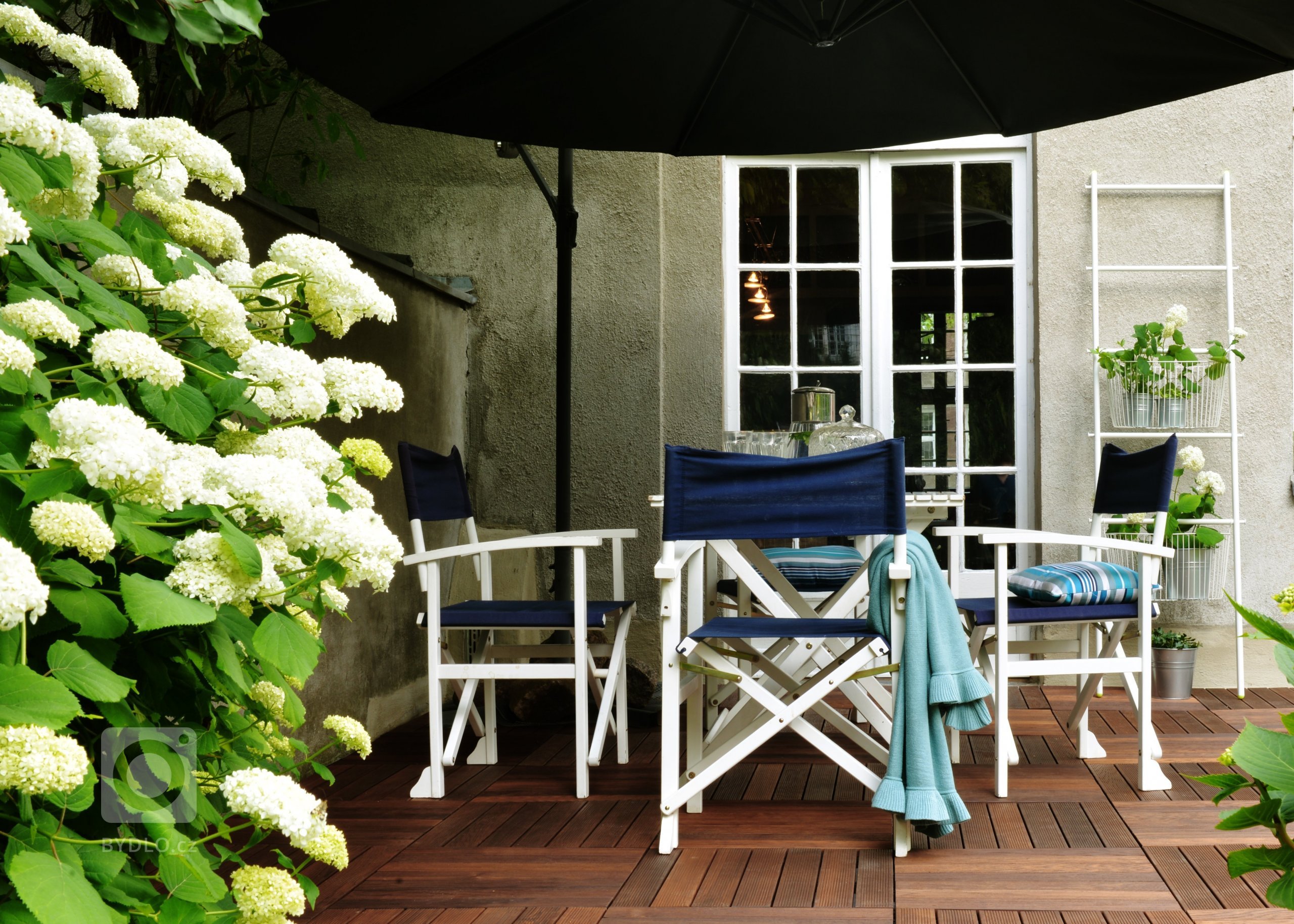 Dřevena terasa z&nbsp;termojasene změňi&nbsp;rychle a snadno vzhled vaší podlahy. S GUMI vytvoříte útulnou dřevěnou terasu ve vaší zahradě.
