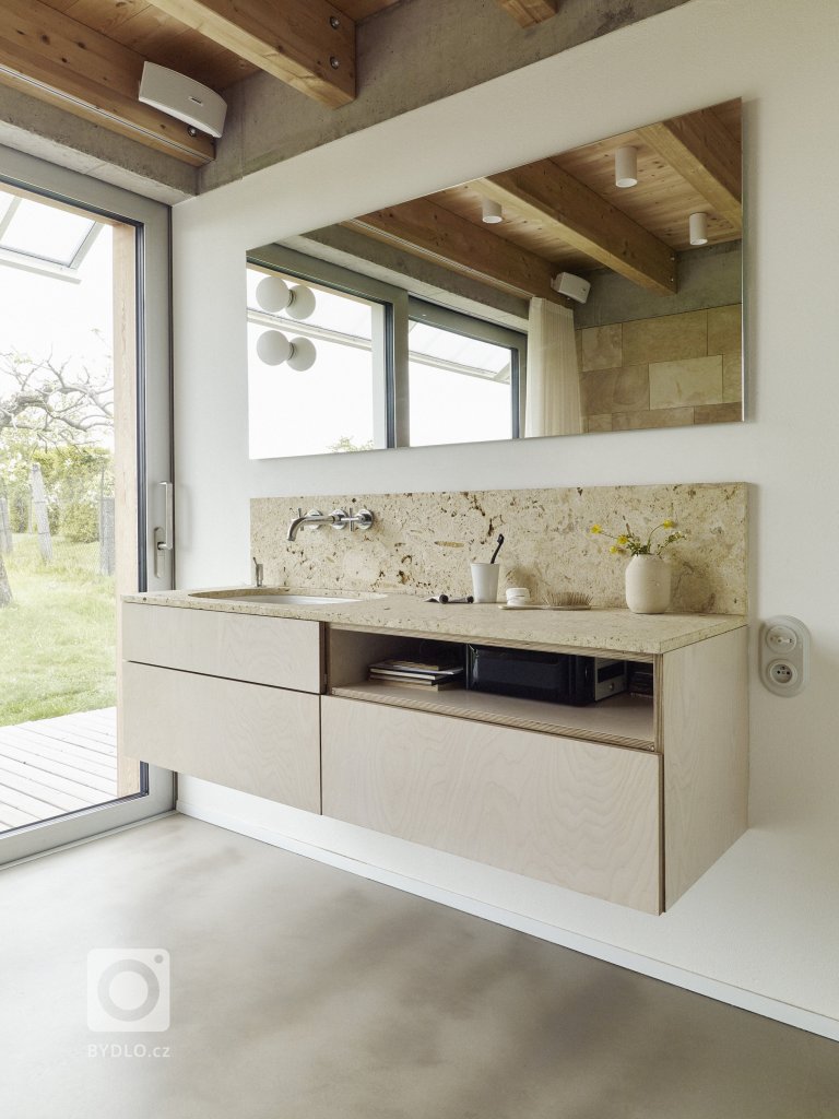 add picture to album