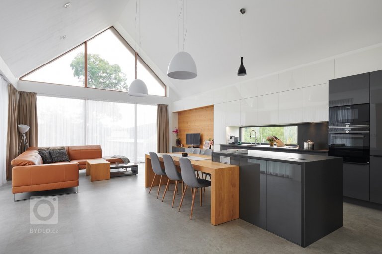 add picture to album