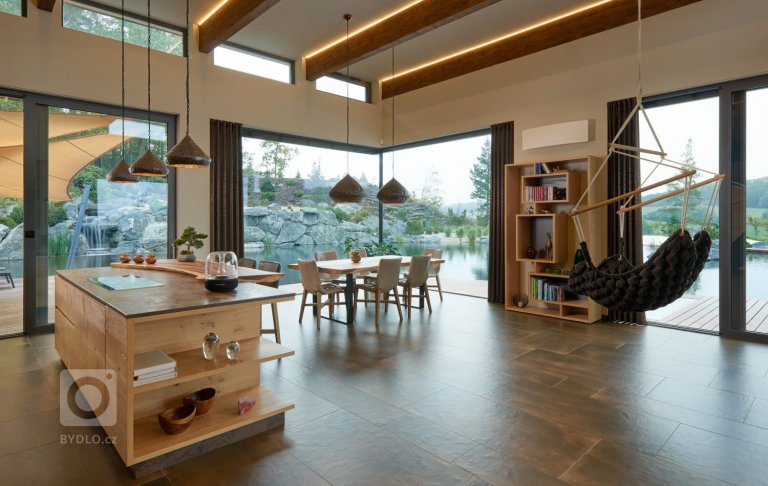 add picture to album