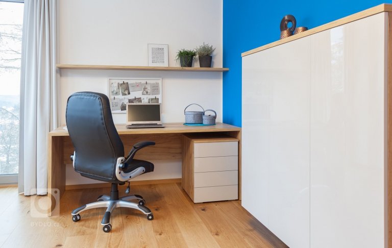 add picture to album