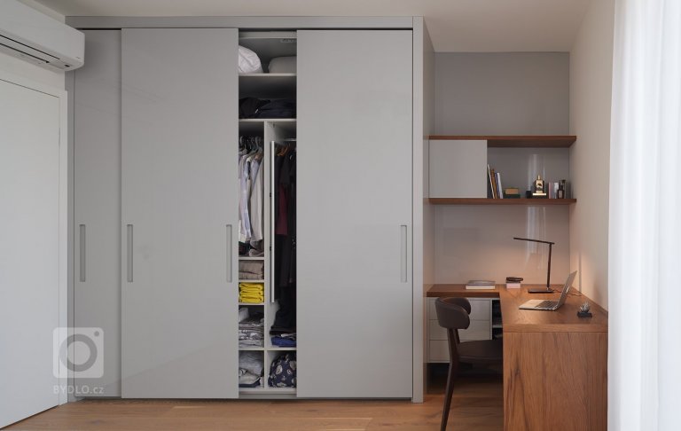 add picture to album