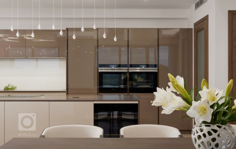 add picture to album