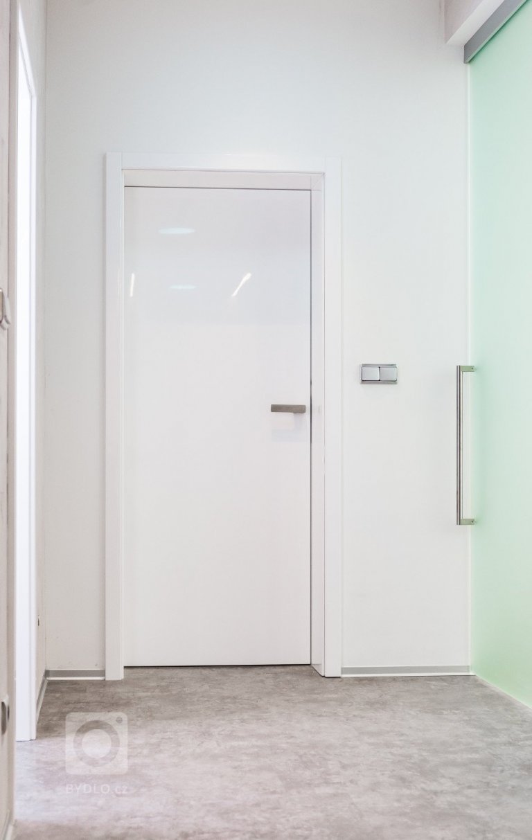 add picture to album