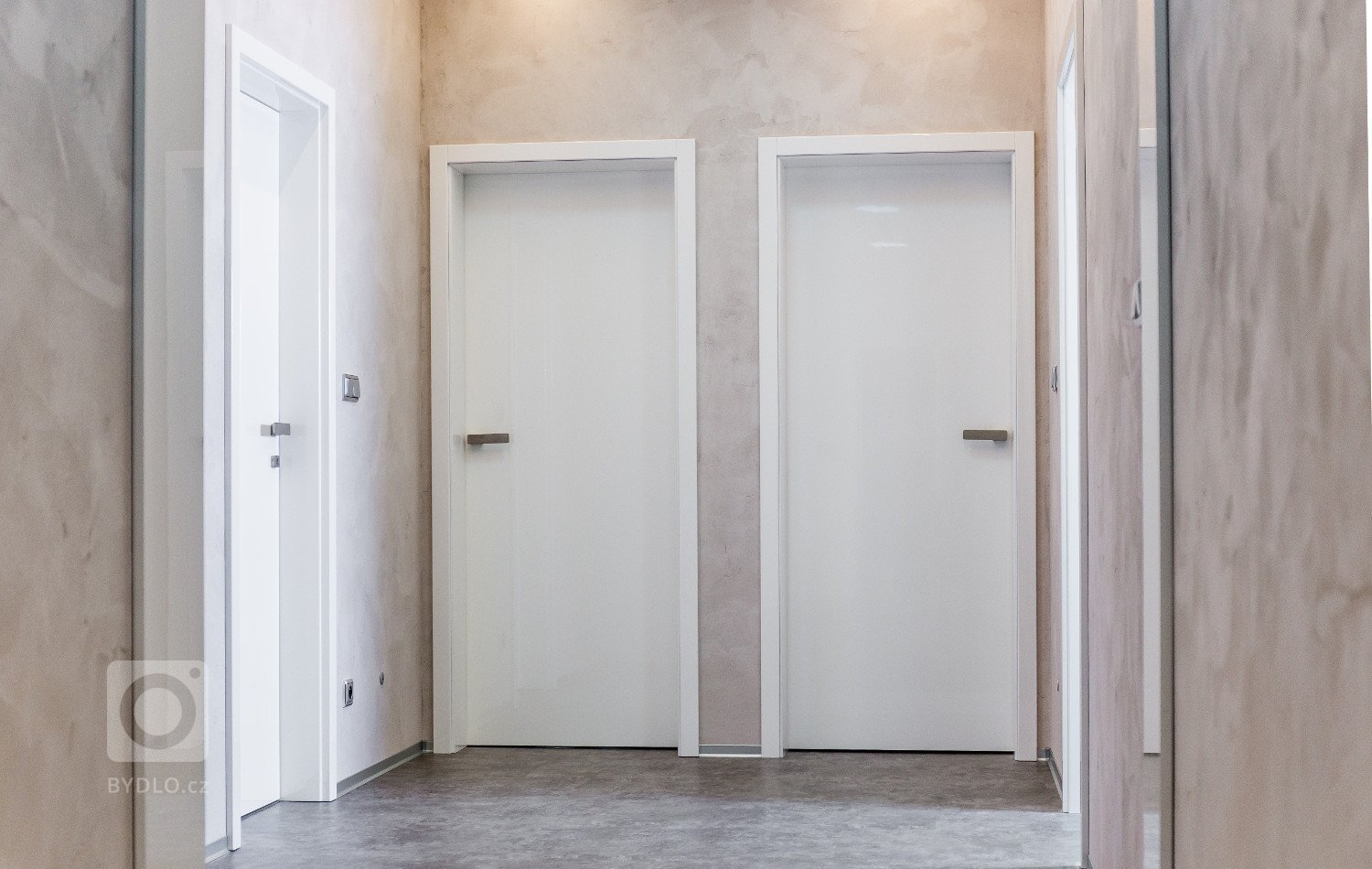 Prohlédněte si moderní dům, který jsme zařizovali na klíč. Kromě nábytku a dveří zaujme pozornost i netradiční&nbsp;zahradní kuchyně.&nbsp;&nbsp;

Celý…