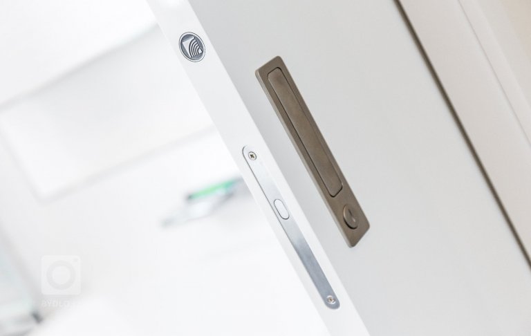 add picture to album