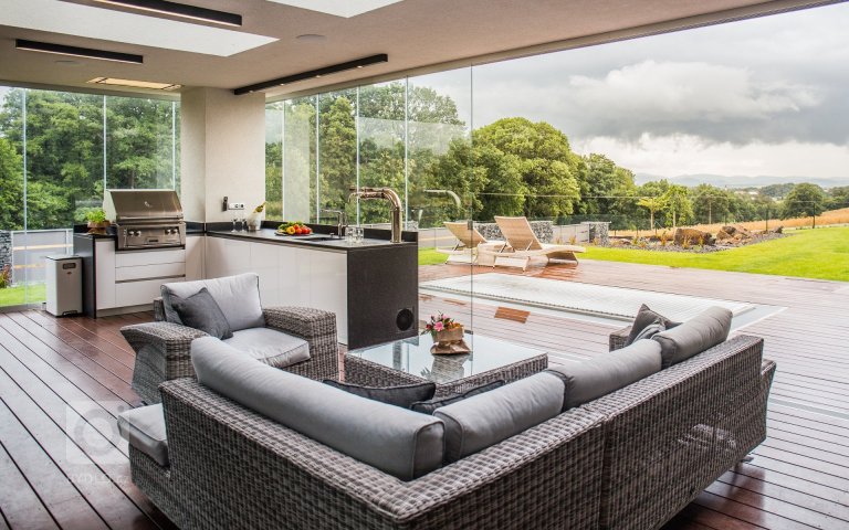 add picture to album