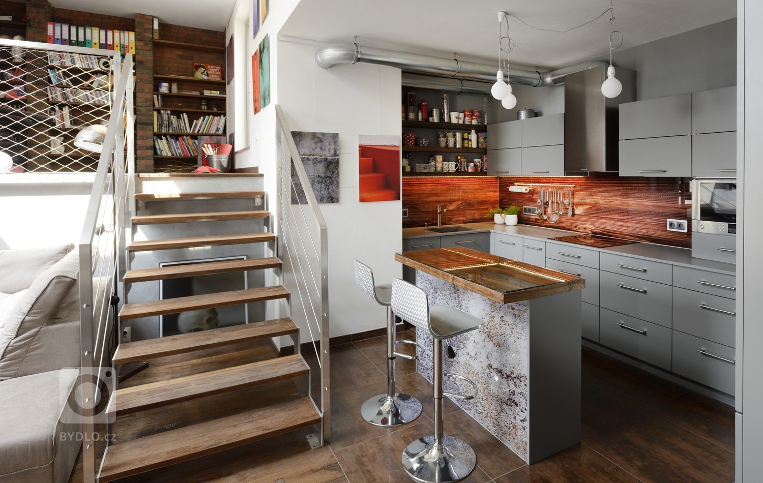 Představujeme vám poněkud netypické pojetí kuchyně&nbsp;v industriálně laděném interiéru. Jjedná se o malou kuchyni&nbsp; s maximální výbavou. Kuchyni…