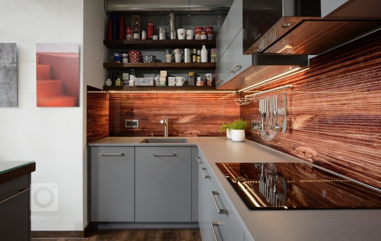 add picture to album