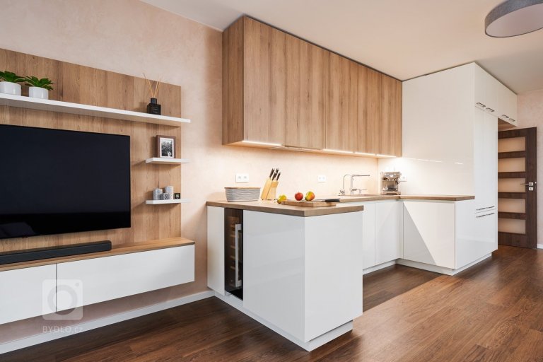 add picture to album