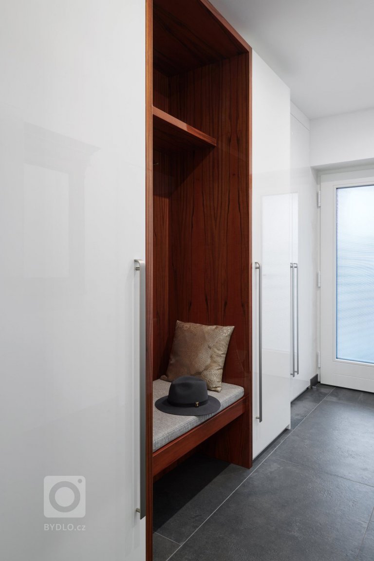 add picture to album