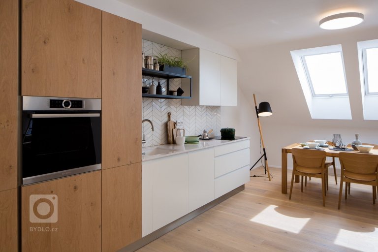 add picture to album