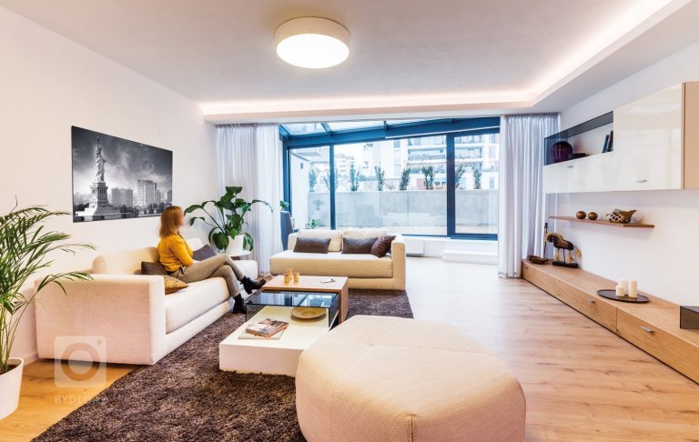 add picture to album