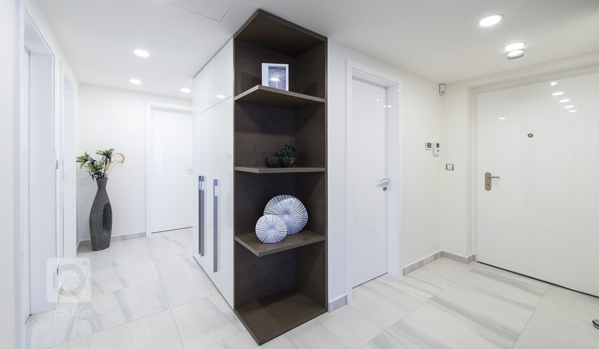 Spolupracujeme s jedním z nejvýznamnějších tuzemských developerů, firmou CENTRAL GROUP, pro kterou jsme nedávno vybavili ukázkový byt kompletním nábytkem i…