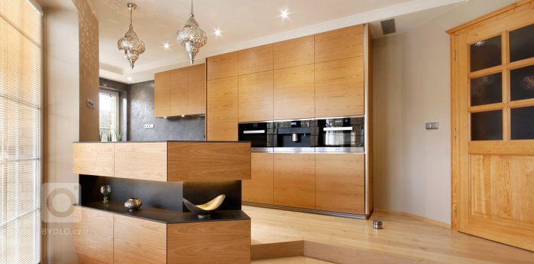 add picture to album